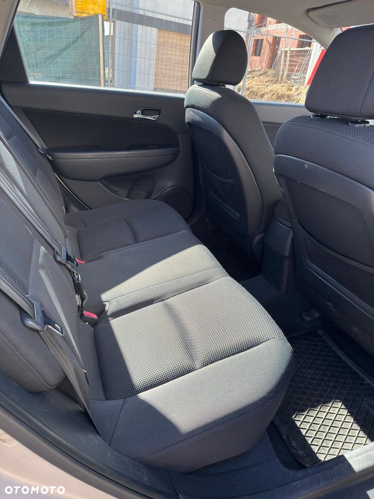 Hyundai i30 1.6 Comfort - 9