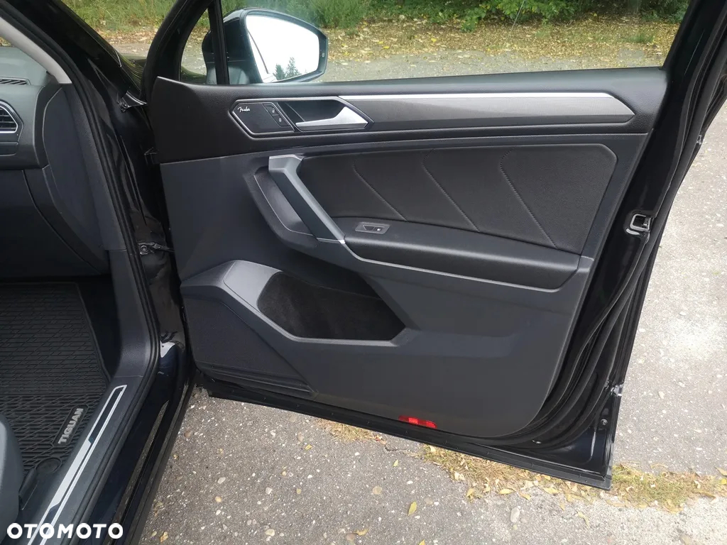 Volkswagen Tiguan Allspace 2.0 TSI 4Mot Highline DSG - 29