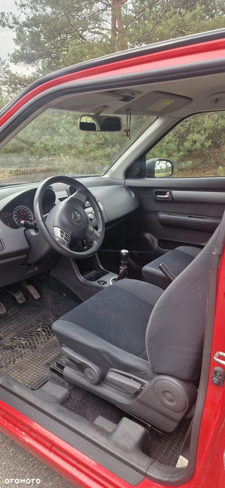 Suzuki Swift 1.3 Club - 7