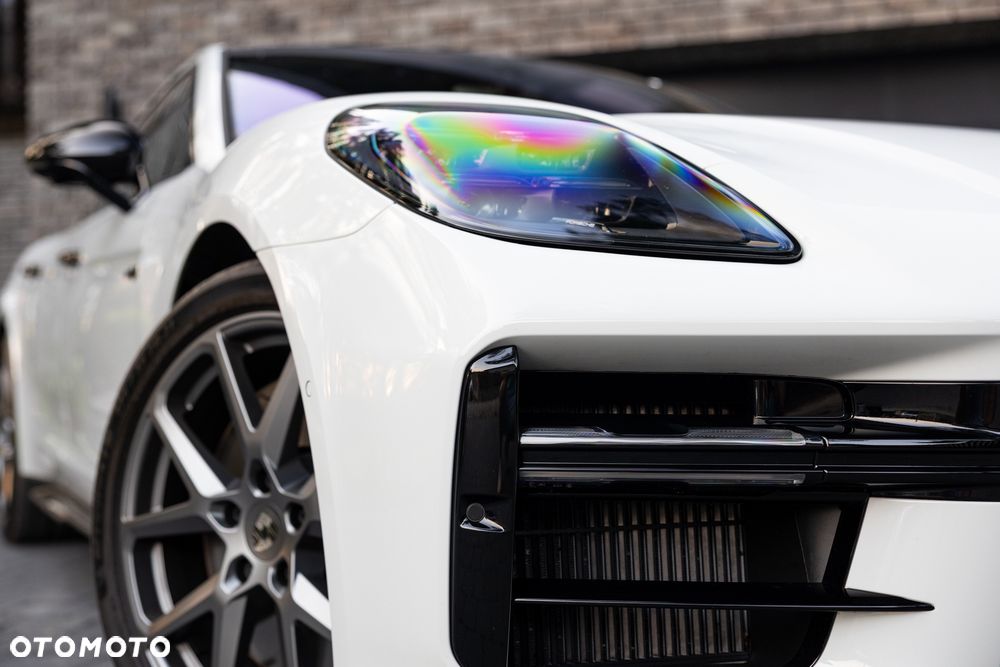 Porsche Panamera Turbo E-Hybrid PHEV - 12