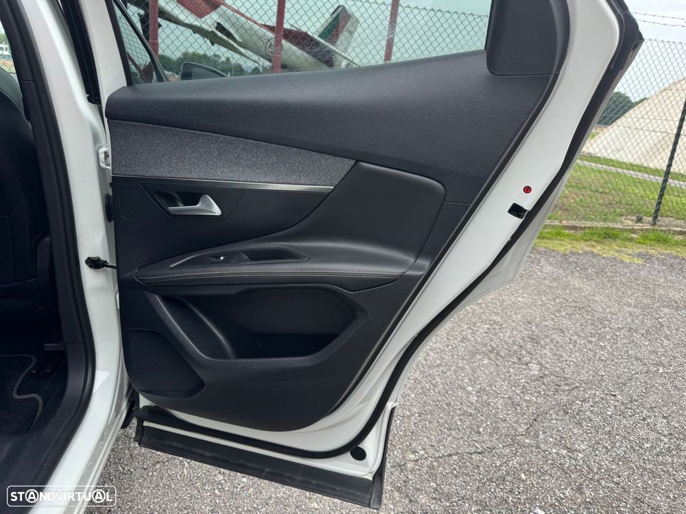 Peugeot 3008 1.6 BlueHDi GT Line - 41