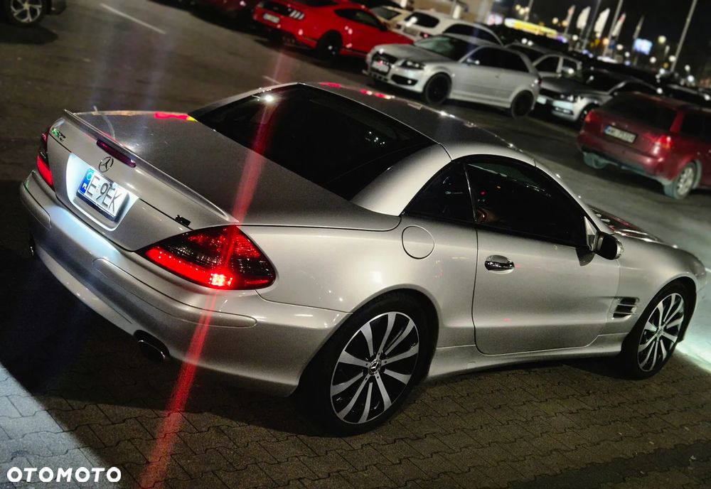 Mercedes-Benz SL - 13