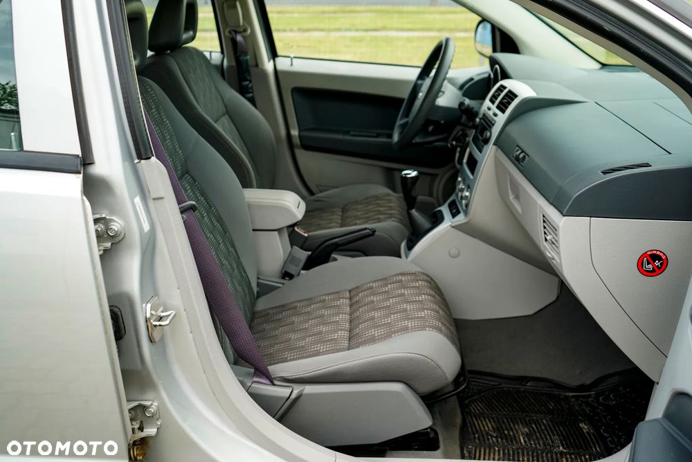 Dodge Caliber 1.8 SXT - 17