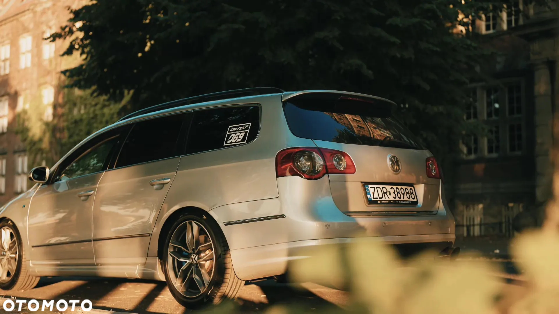 Volkswagen Passat - 4