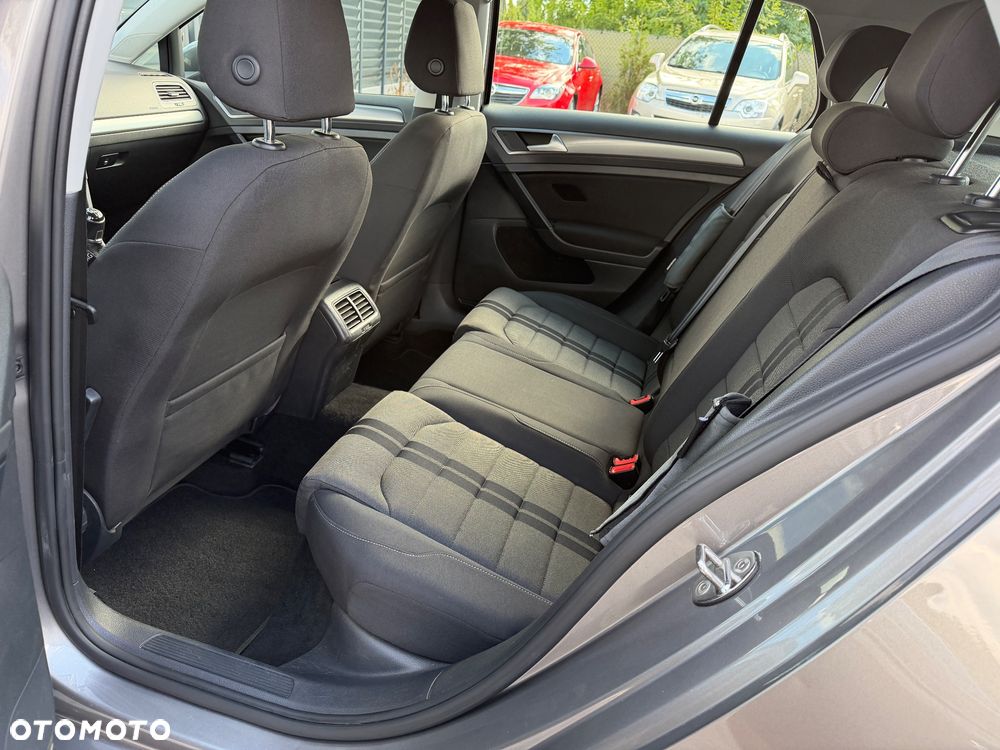 Volkswagen Golf 1.2 TSI BMT Comfortline - 22