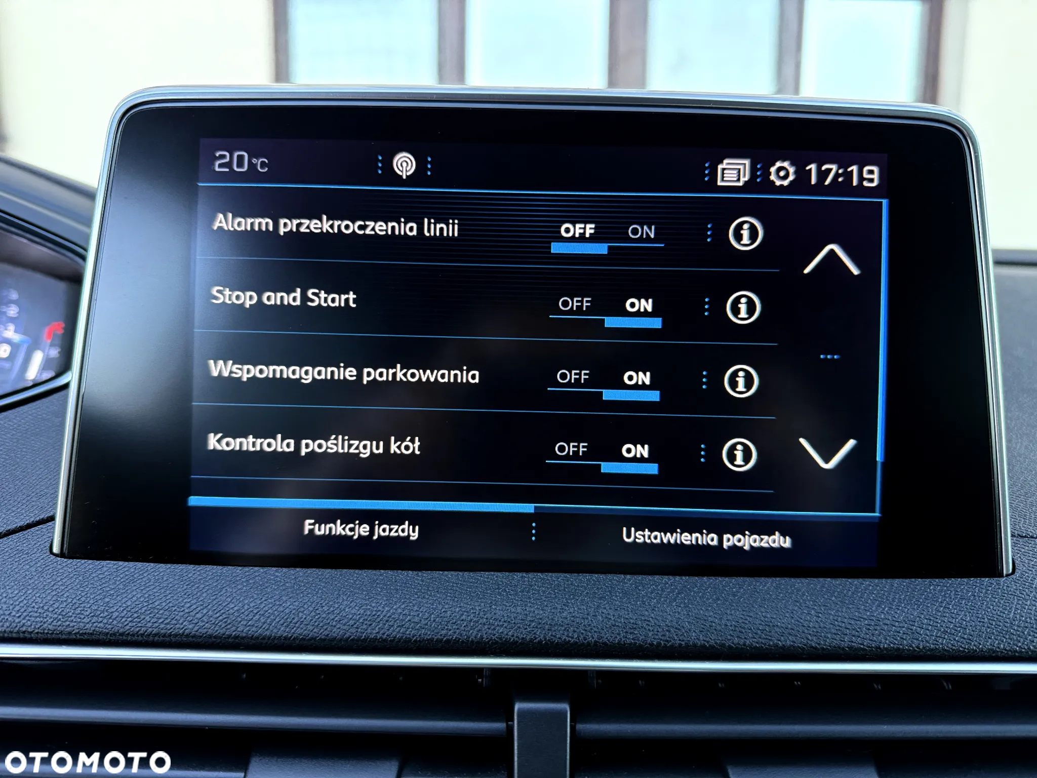 Peugeot 5008 1.6 PureTech Allure S&S EAT8 - 28