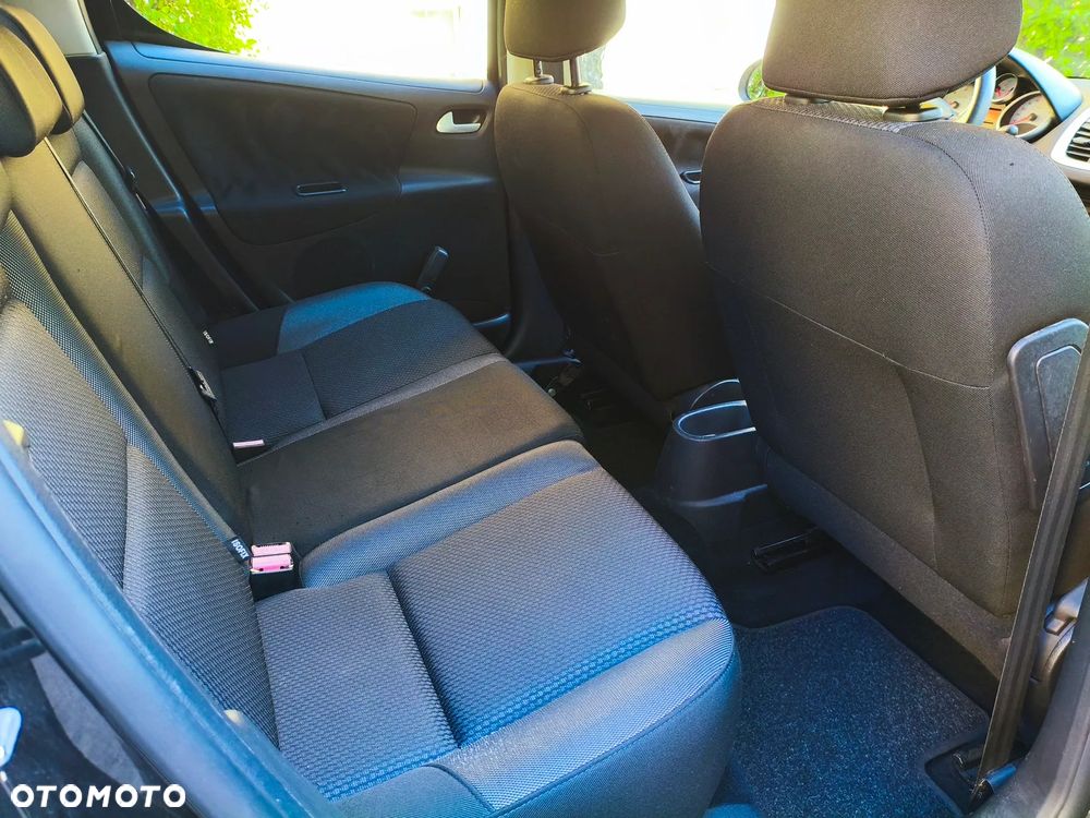 Peugeot 207 1.4 HDi Millesim 200 - 13