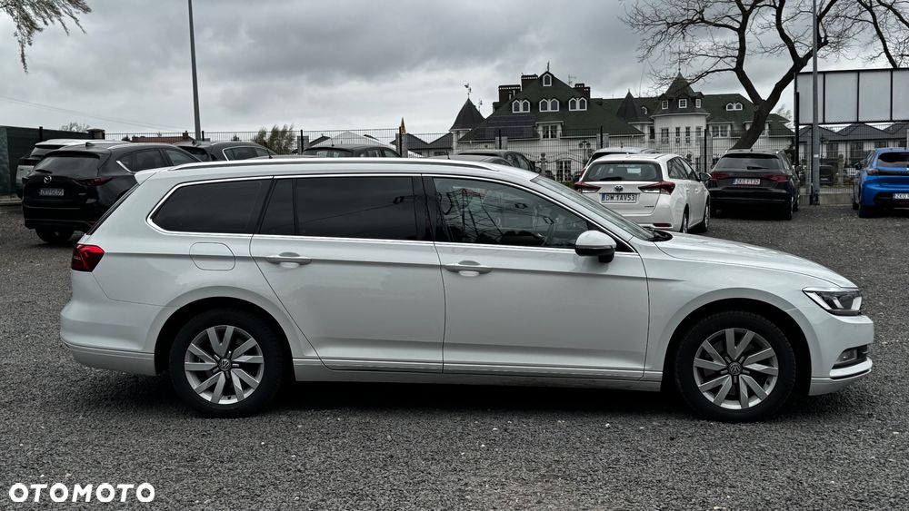Volkswagen Passat - 4
