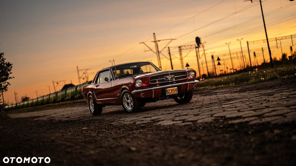 Ford Mustang - 1