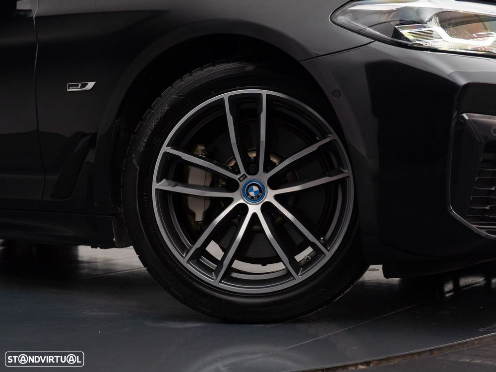 BMW 520 e Pack M - 10