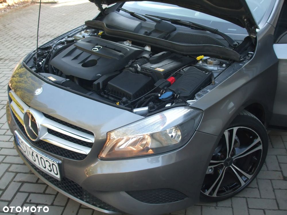 Mercedes-Benz Klasa A 180 CDI BlueEFFICIENCY Edition Style - 8