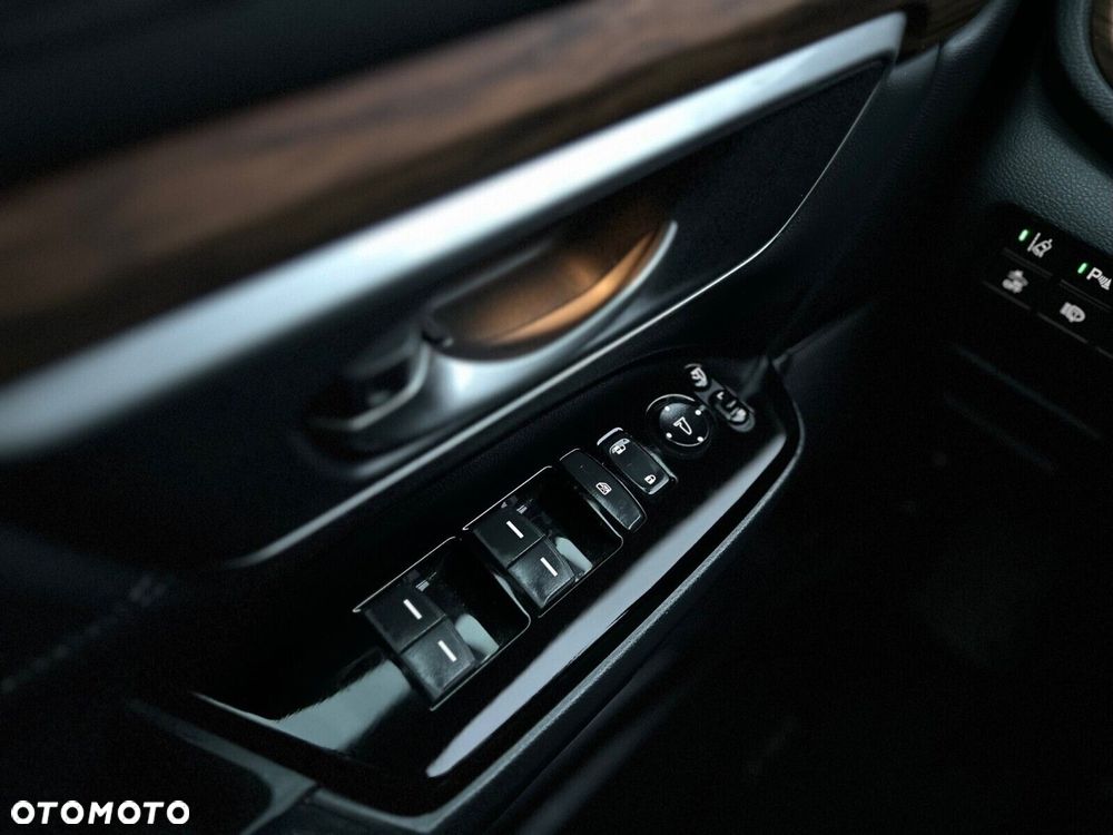 Honda CR-V 1.5 Lifestyle (Honda Connect+ / 7 os.) CVT - 27