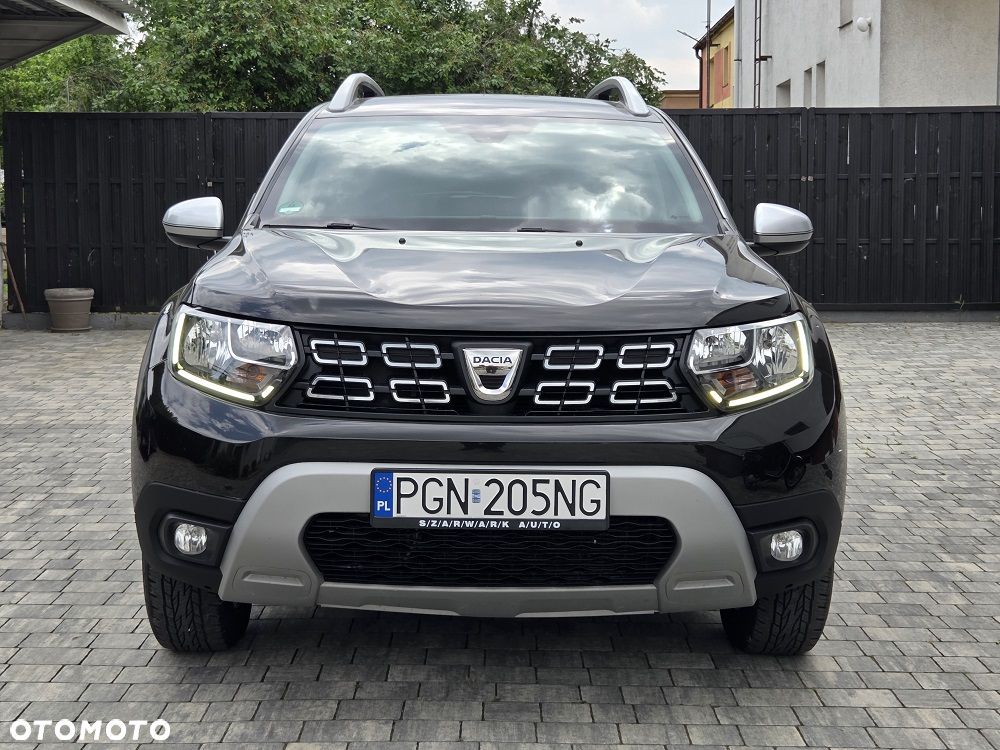 Dacia Duster 1.6 SCe Blackshadow S&S - 28