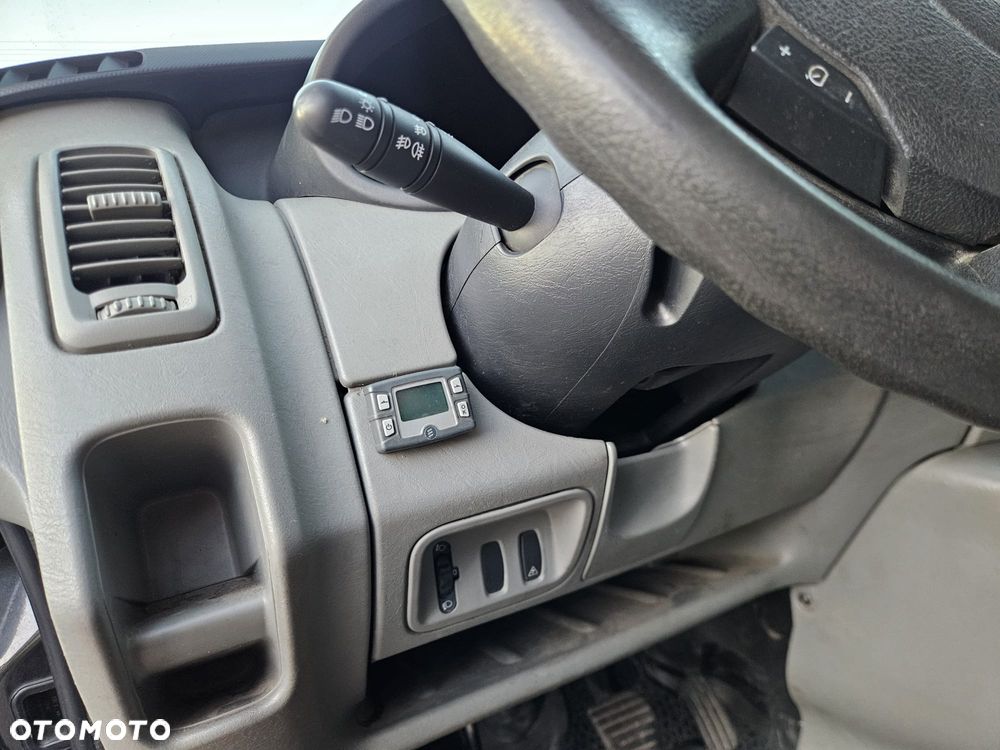 Renault Trafic - 11