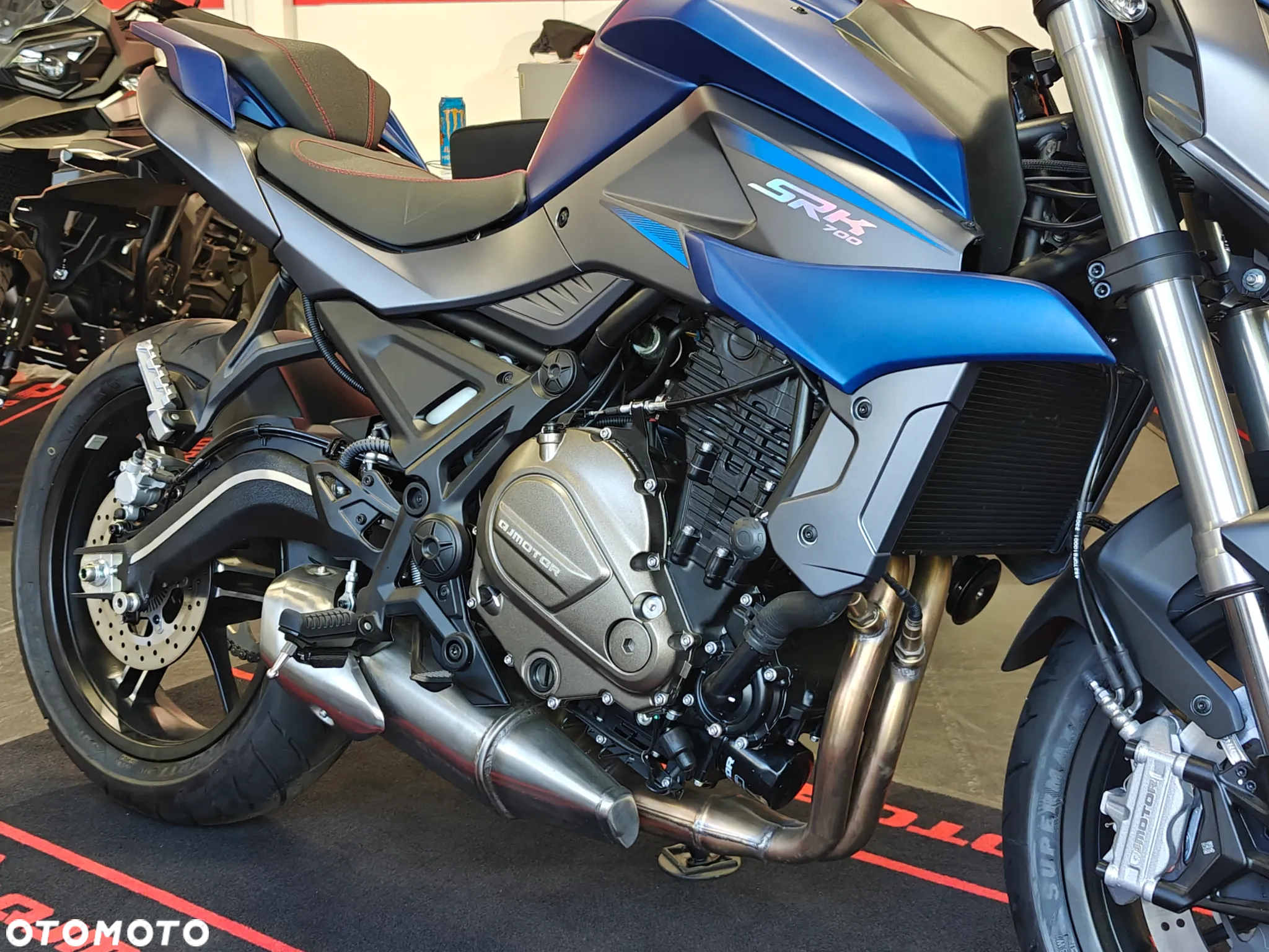 QJMOTOR SRK 700 - 3