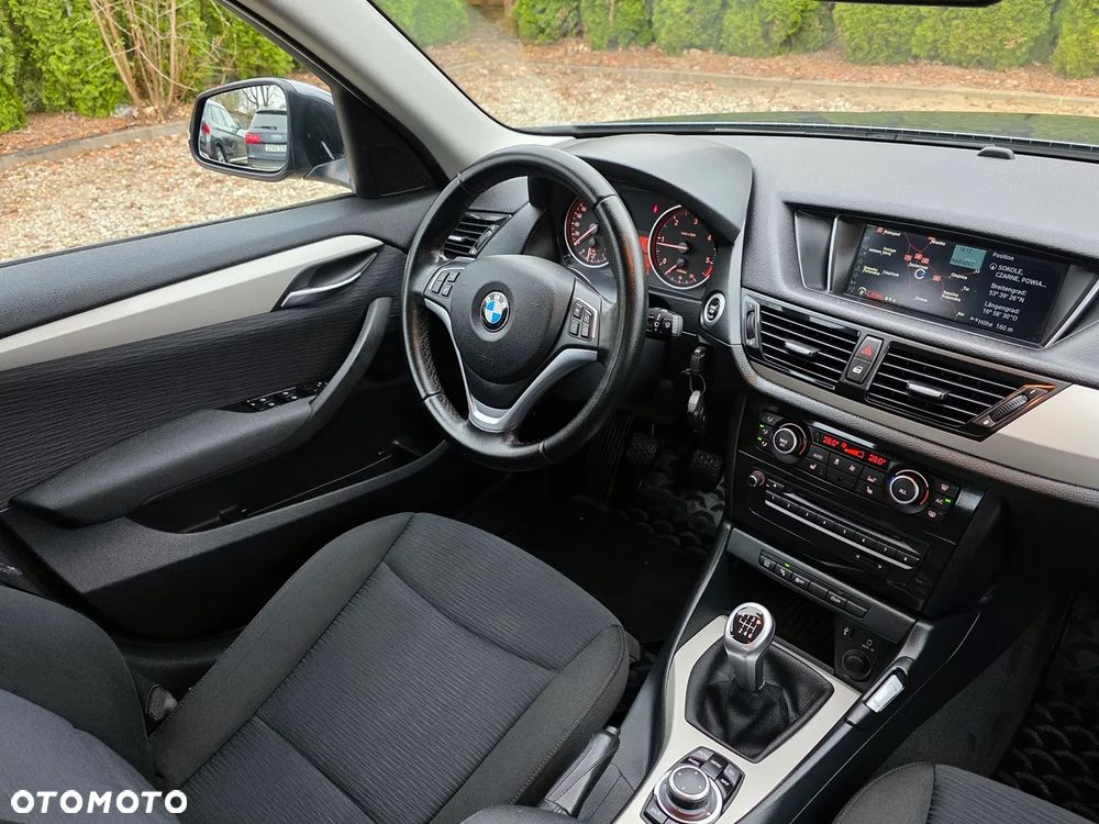 BMW X1 sDrive16d xLine - 27