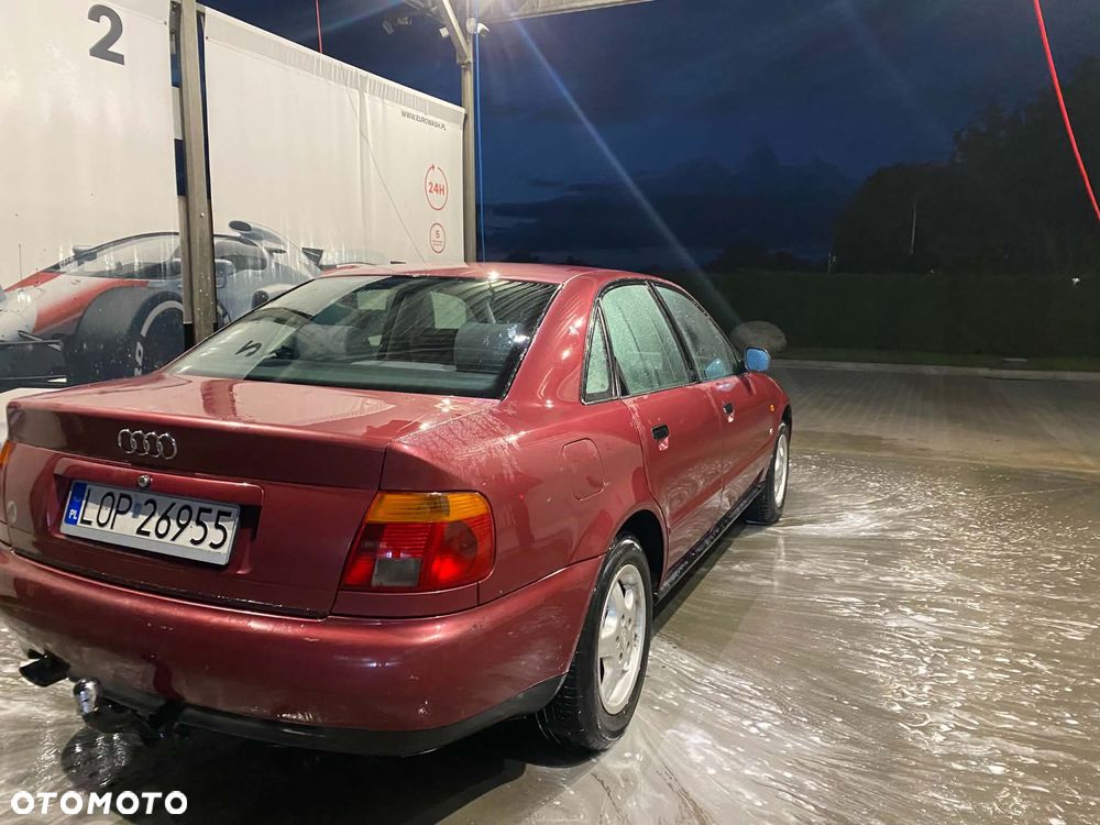 Audi A4 Limousine 1.8 - 6