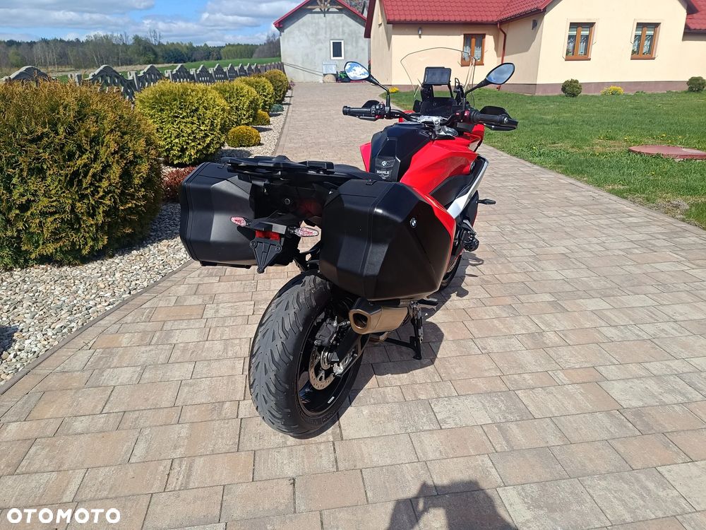 BMW XR - 9