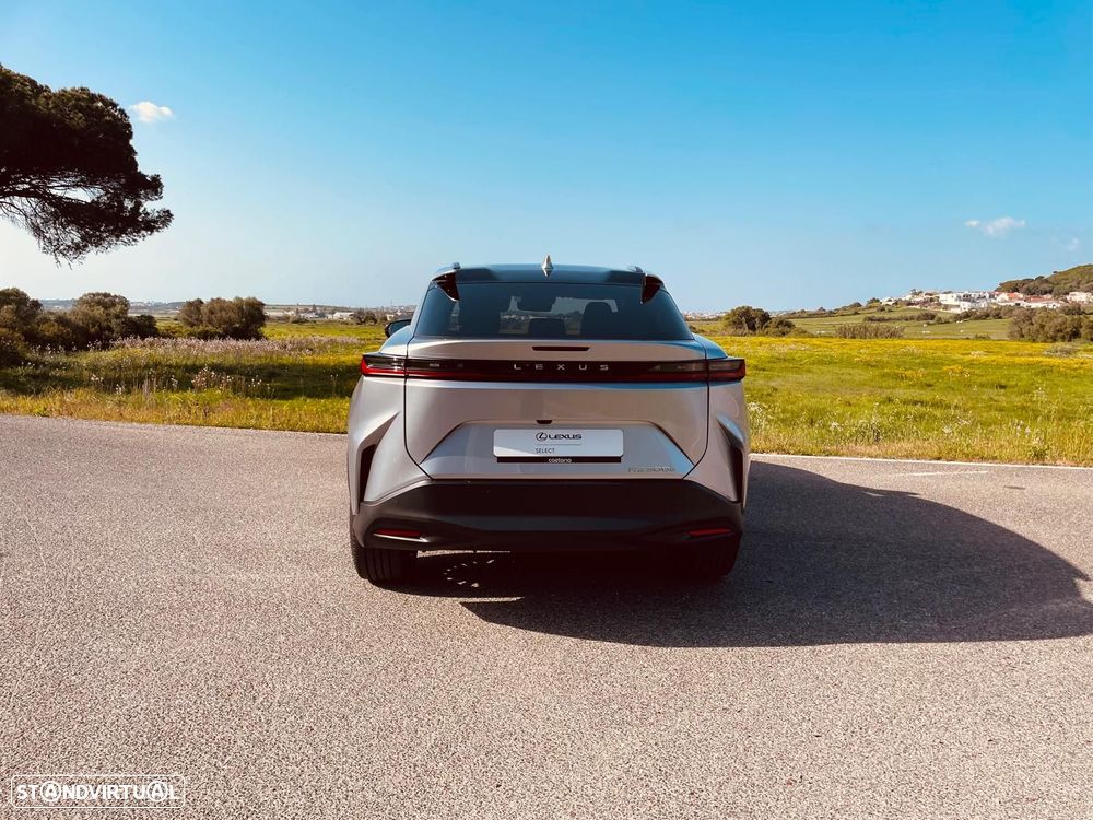 Lexus RZ 300e Premium - 10