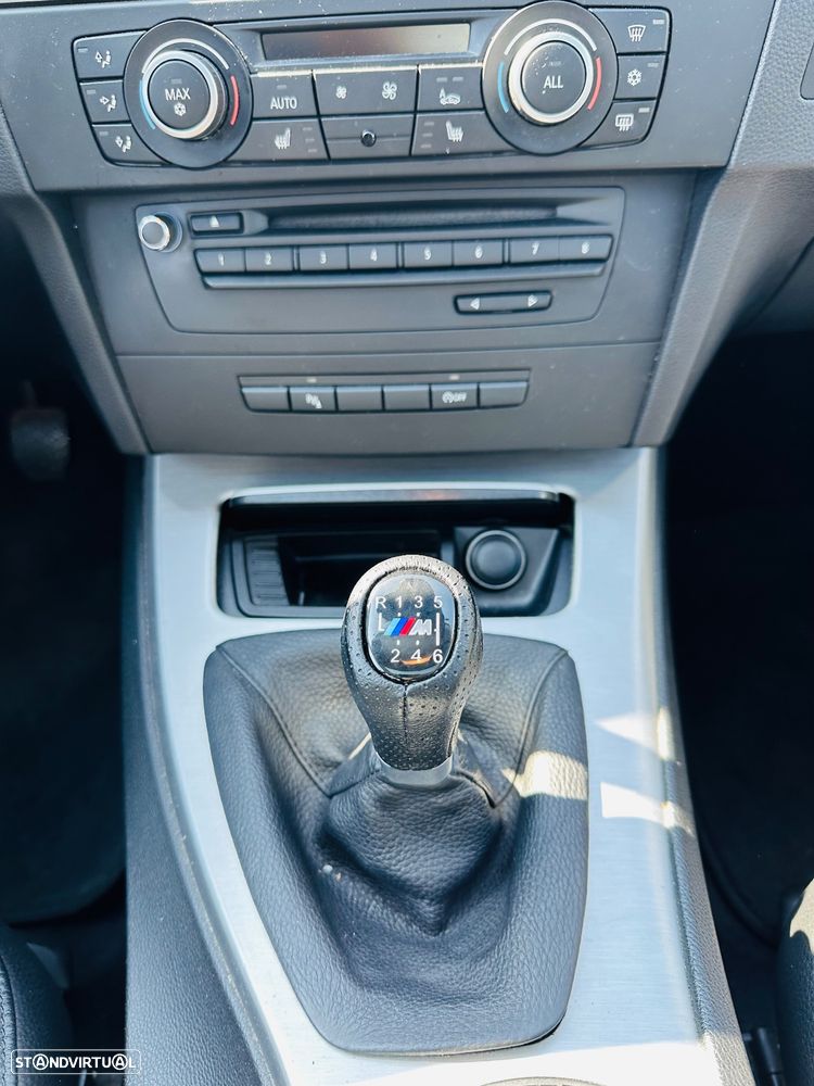 BMW 318 d DPF Touring Edition Sport - 25