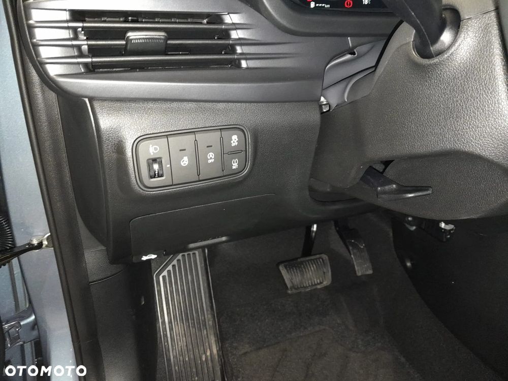 Hyundai i20 1.0 T-GDi Modern Black DCT - 21