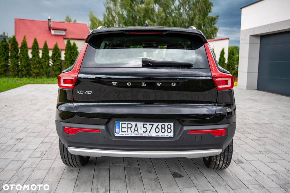 Volvo XC 40 D3 SCR Momentum - 11