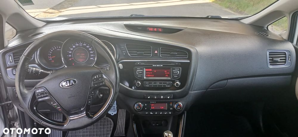Kia Ceed 1.6 GDI Spirit - 10