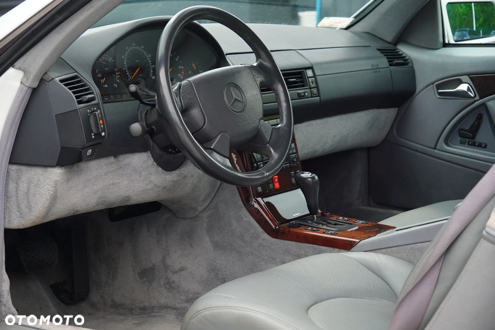 Mercedes-Benz SL - 26