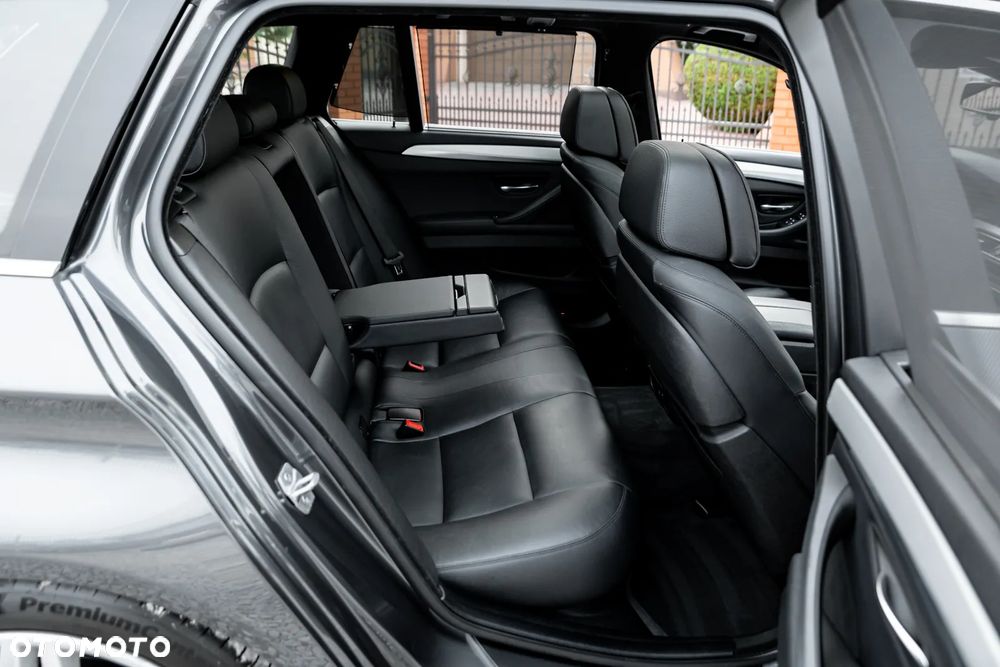 BMW Seria 5 535i xDrive Sport-Aut Luxury Line - 21