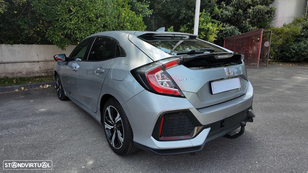 Honda Civic 1.0 i-VTEC Turbo CVT Elegance - 12