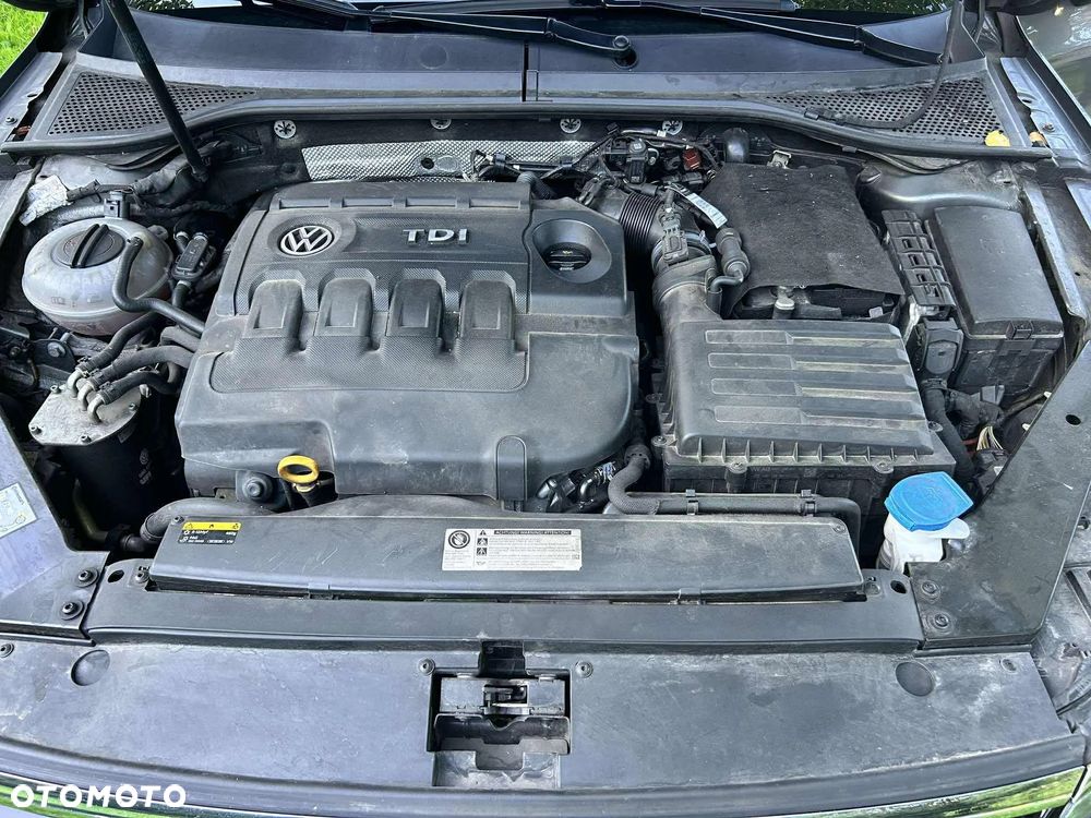 Volkswagen Passat Variant 1.6 TDI (BlueMotion Technology) DSG Comfortline - 4