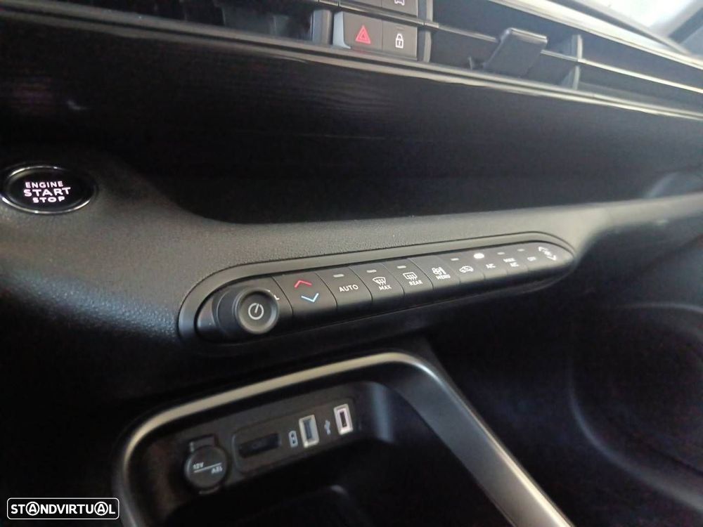 Jeep Avenger 1.2 GSE T3 Altitude - 22