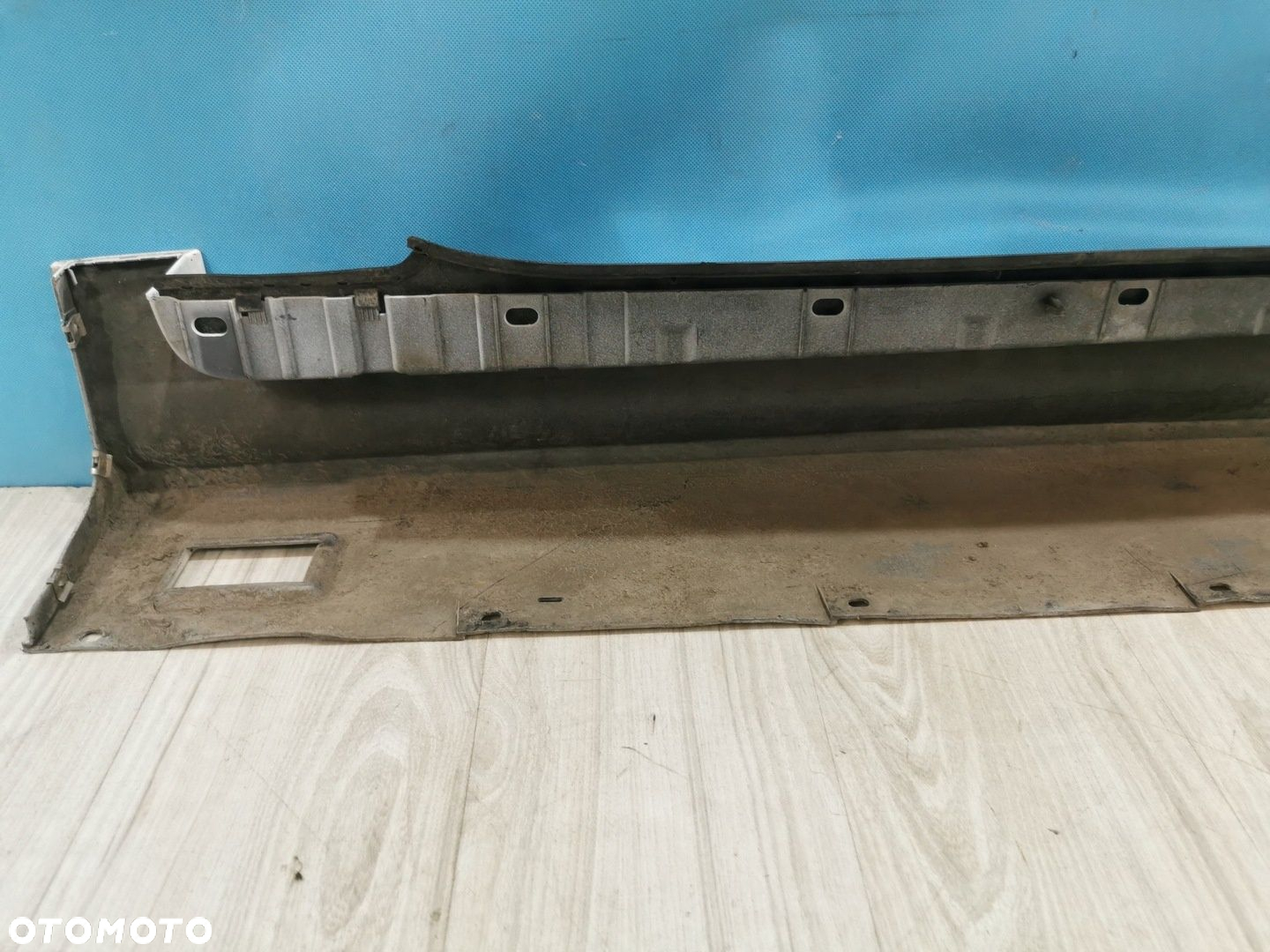 Audi TT S Line 2007/2011 listwa progowa próg prawa LY7C - 9