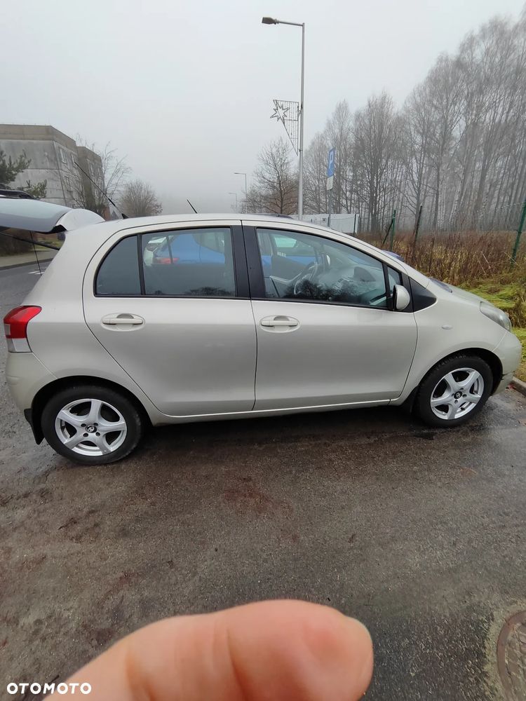 Toyota Yaris 1.33 Sol - 2