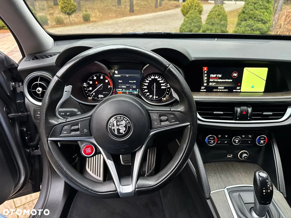 Alfa Romeo Stelvio 2.0 Turbo 16V AT8-Q4 B-Tech - 19