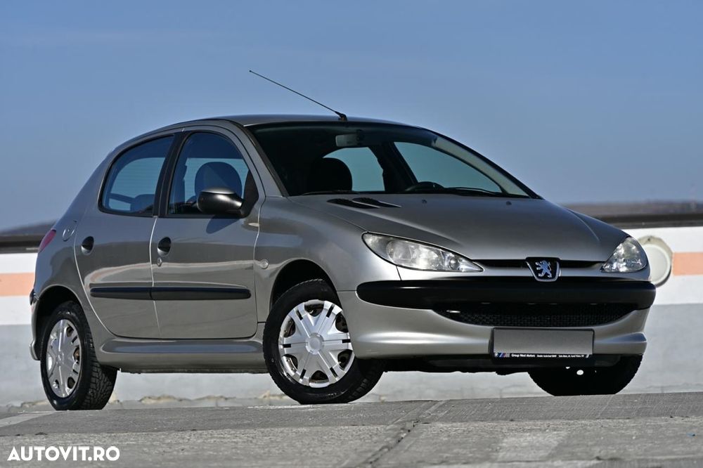 Peugeot 206 1.4E Sedan - 10
