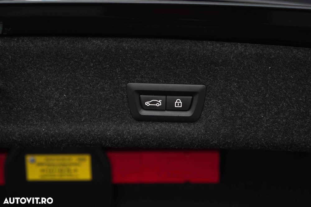 BMW Seria 3 318i Aut. M Sport - 36