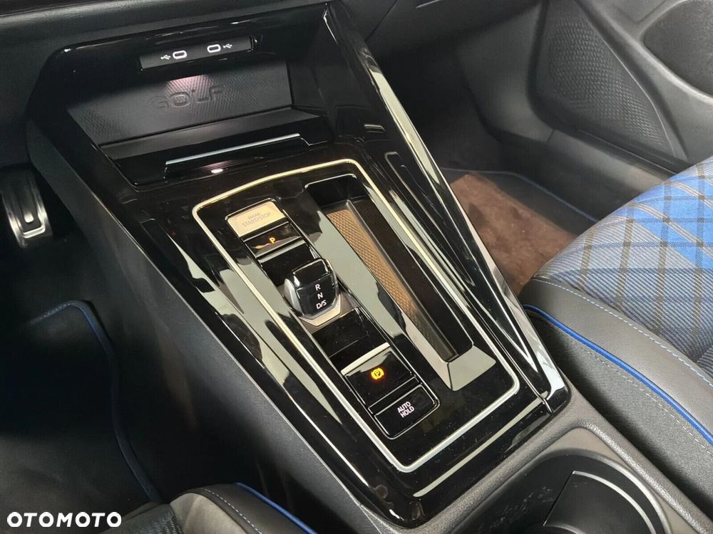 Volkswagen Golf Variant - 26
