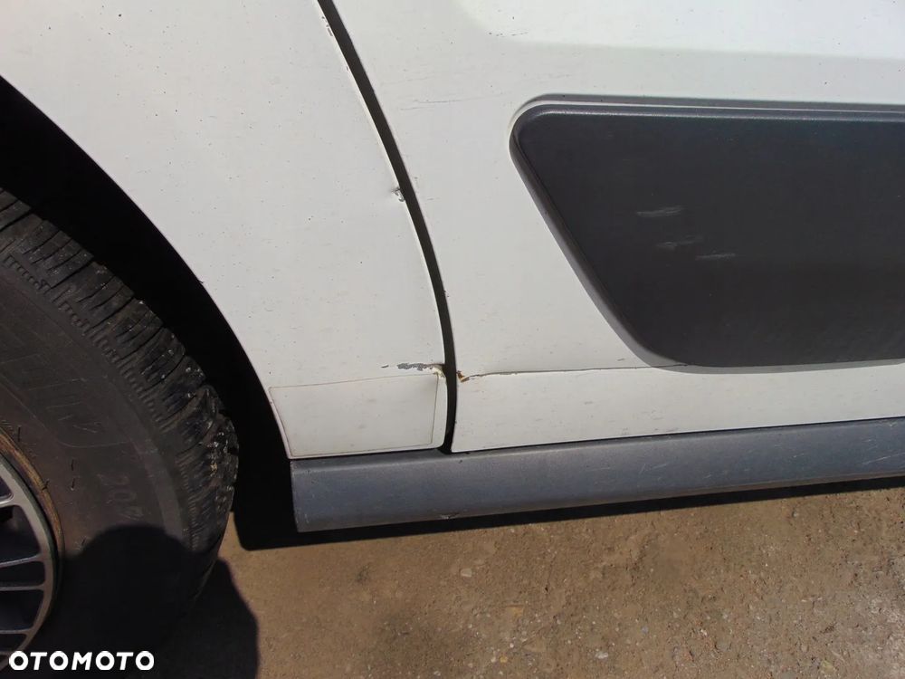 CWIARTKA BŁOTNIK PRAWY BOK FORD CONNECT MK2 - 2