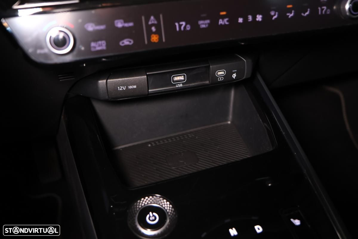 Kia Niro EV 64kWh Drive - 35