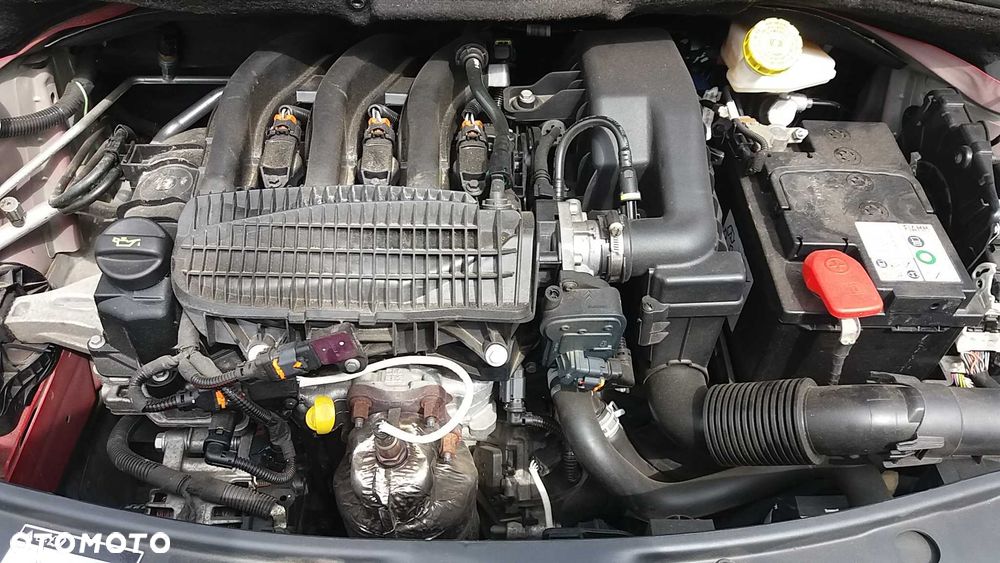 Peugeot 208 - 5