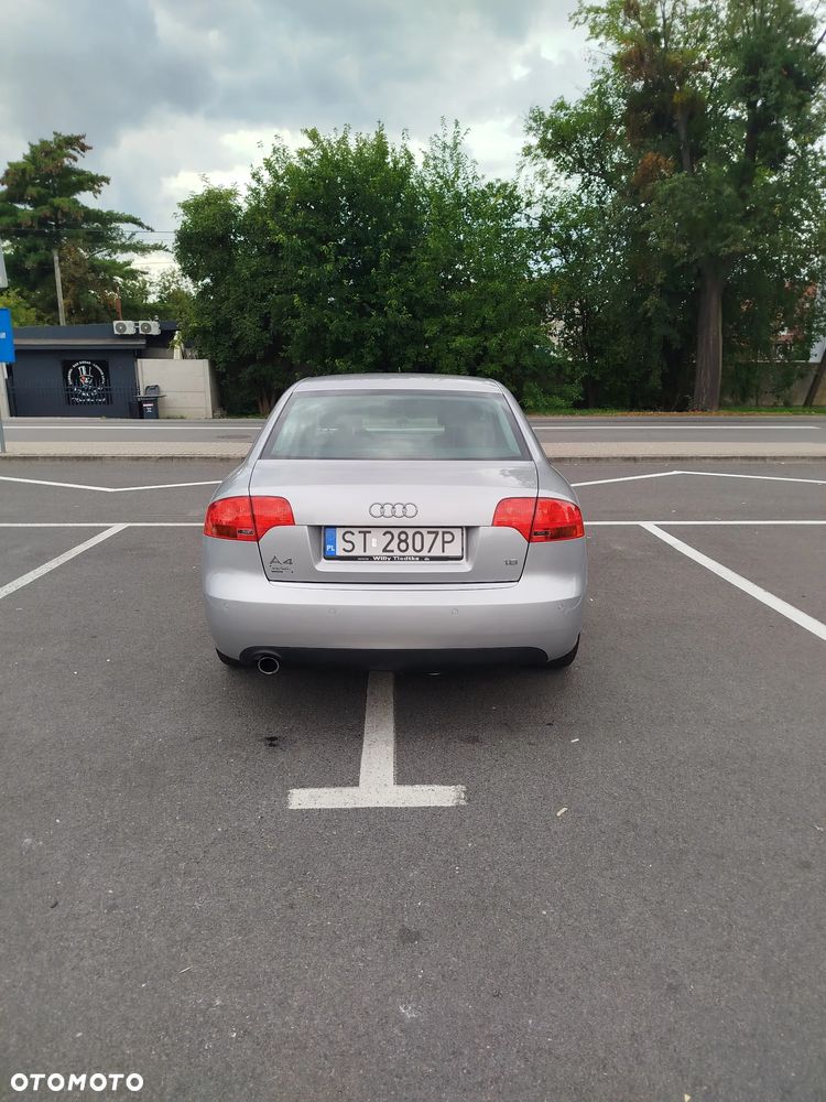 Audi A4 Limousine - 3