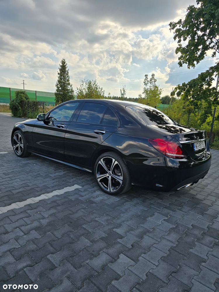 Mercedes-Benz Klasa C 300 e 9G-TRONIC - 4