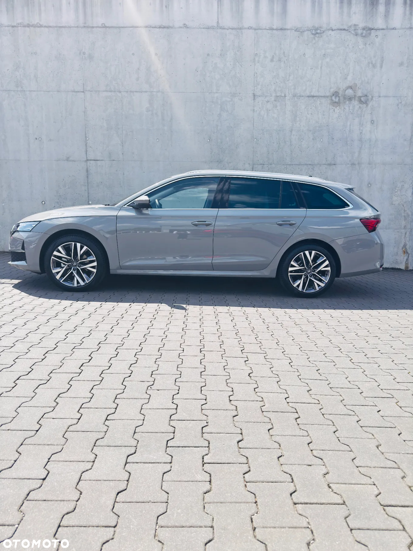 Skoda Octavia 2.0 TDI Edition 130 Selection DSG - 23