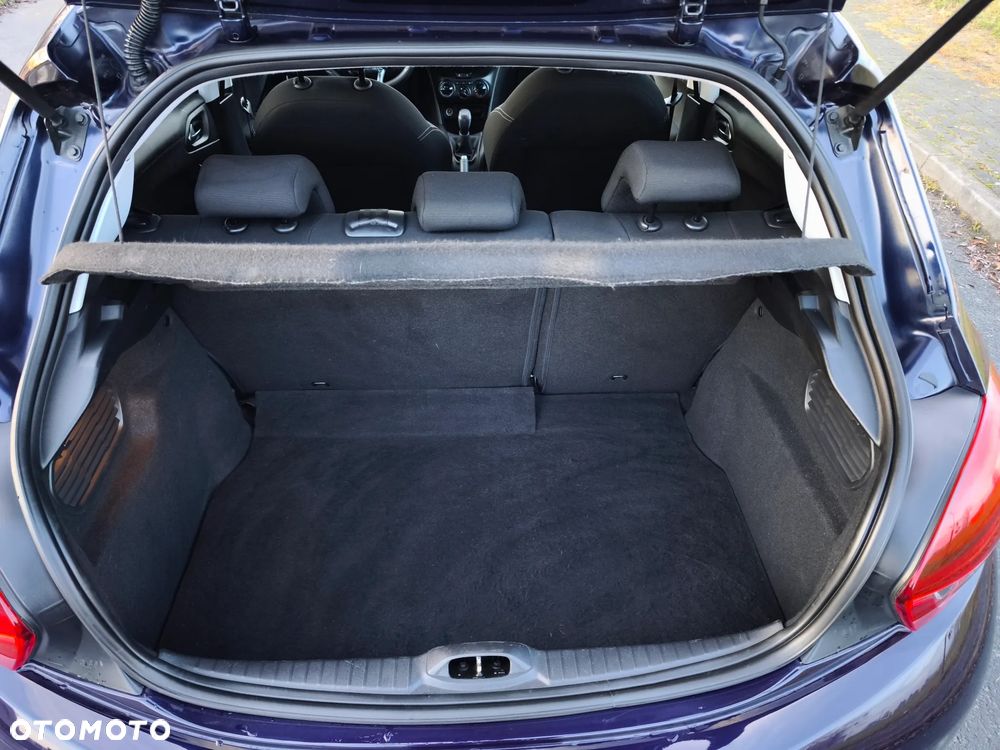 Peugeot 208 82 VTI Style - 11