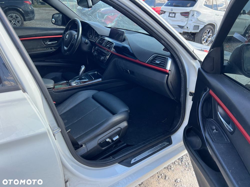 BMW Seria 3 330i xDrive Edition Luxury Line Purity - 13