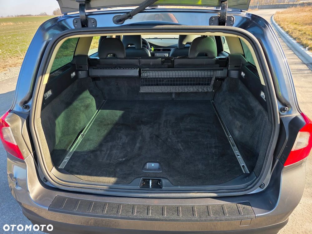 Volvo V70 2.0 - 23