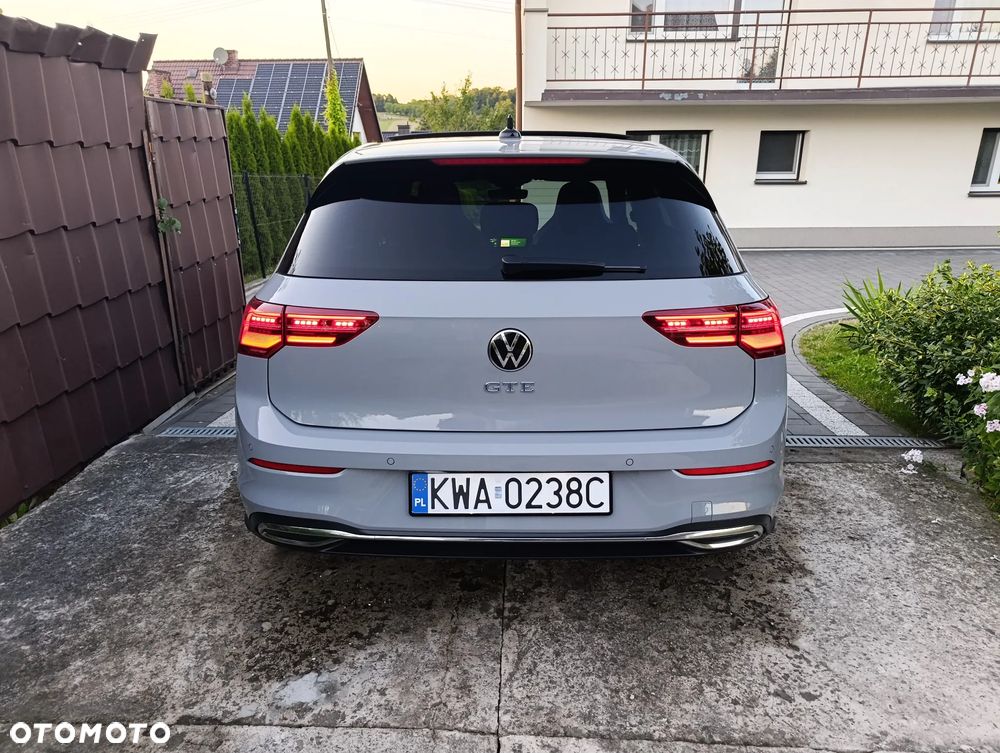 Volkswagen Golf - 8