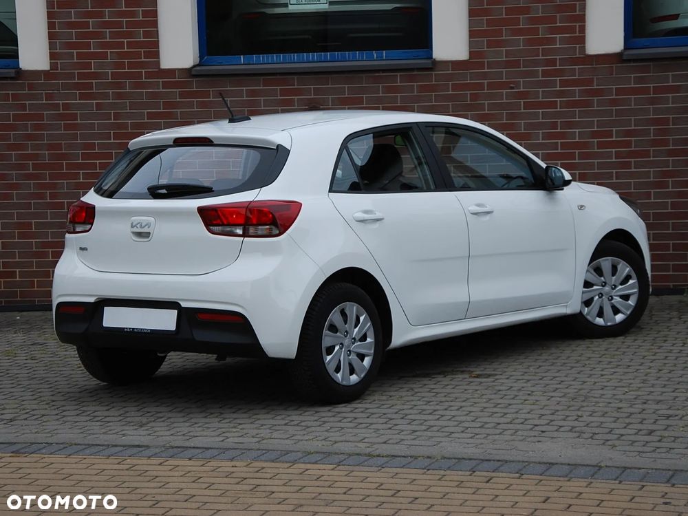 Kia Rio 1.2 M - 22