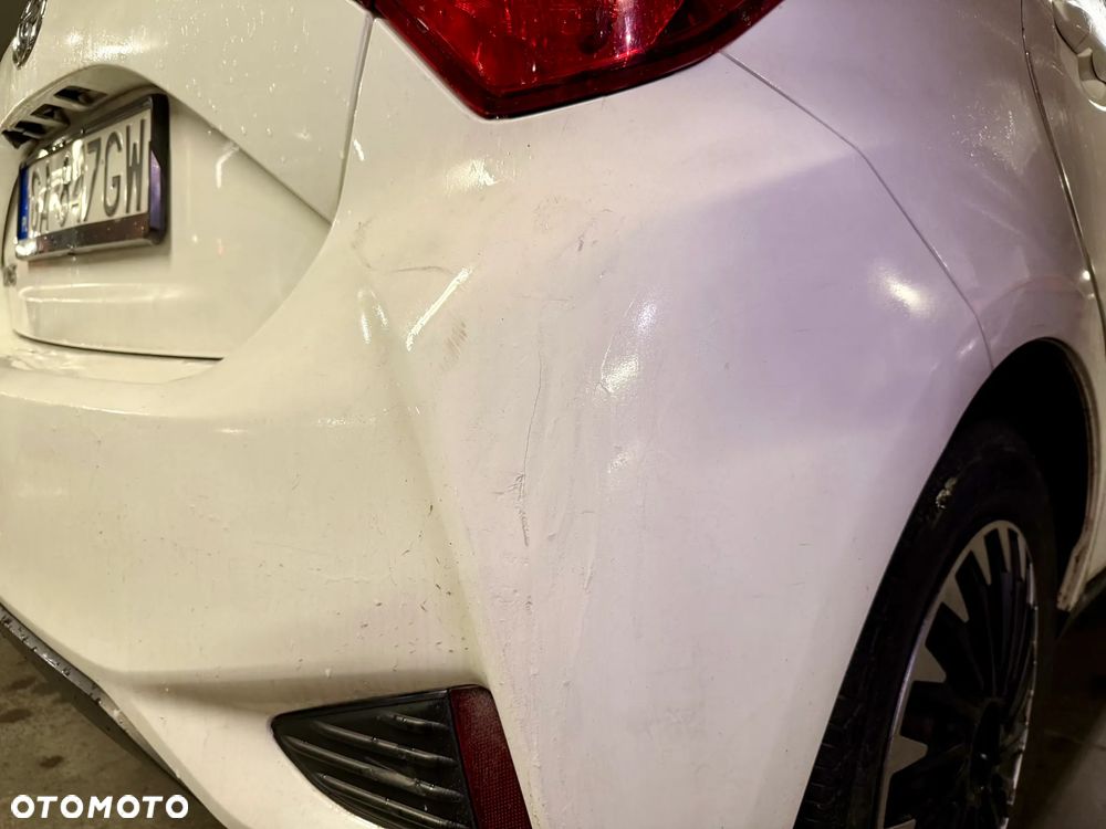 Toyota Yaris 1.5 Premium - 9